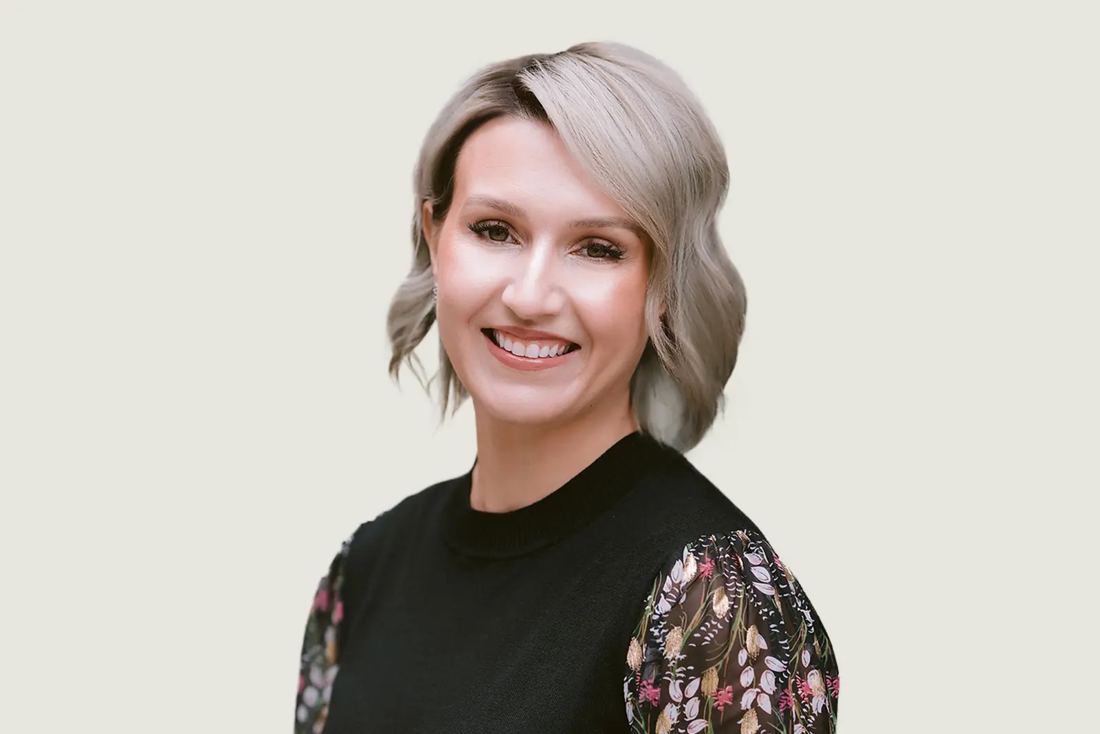 Kelli_Burns_Headshot